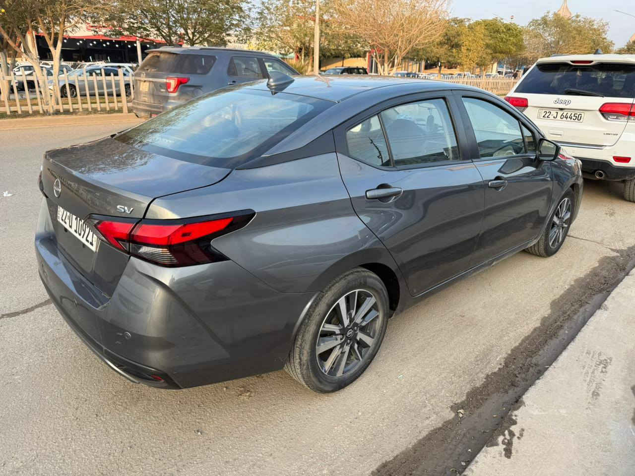 نيسان فيرسا 2023 
مواصفات sv
مكينه 1600 
شاشه كامره 
راردار امامي 
ماشي 35 الف ميل 
تحكم ستيرن مانع انزلاق 
بدون صبغ
حادث سياره تعديل بارد بلبنيد 
وجامرلغ سكن وسايق
السعر 126 $   رقم  شمالي  
العنوان كركوك 
***********
