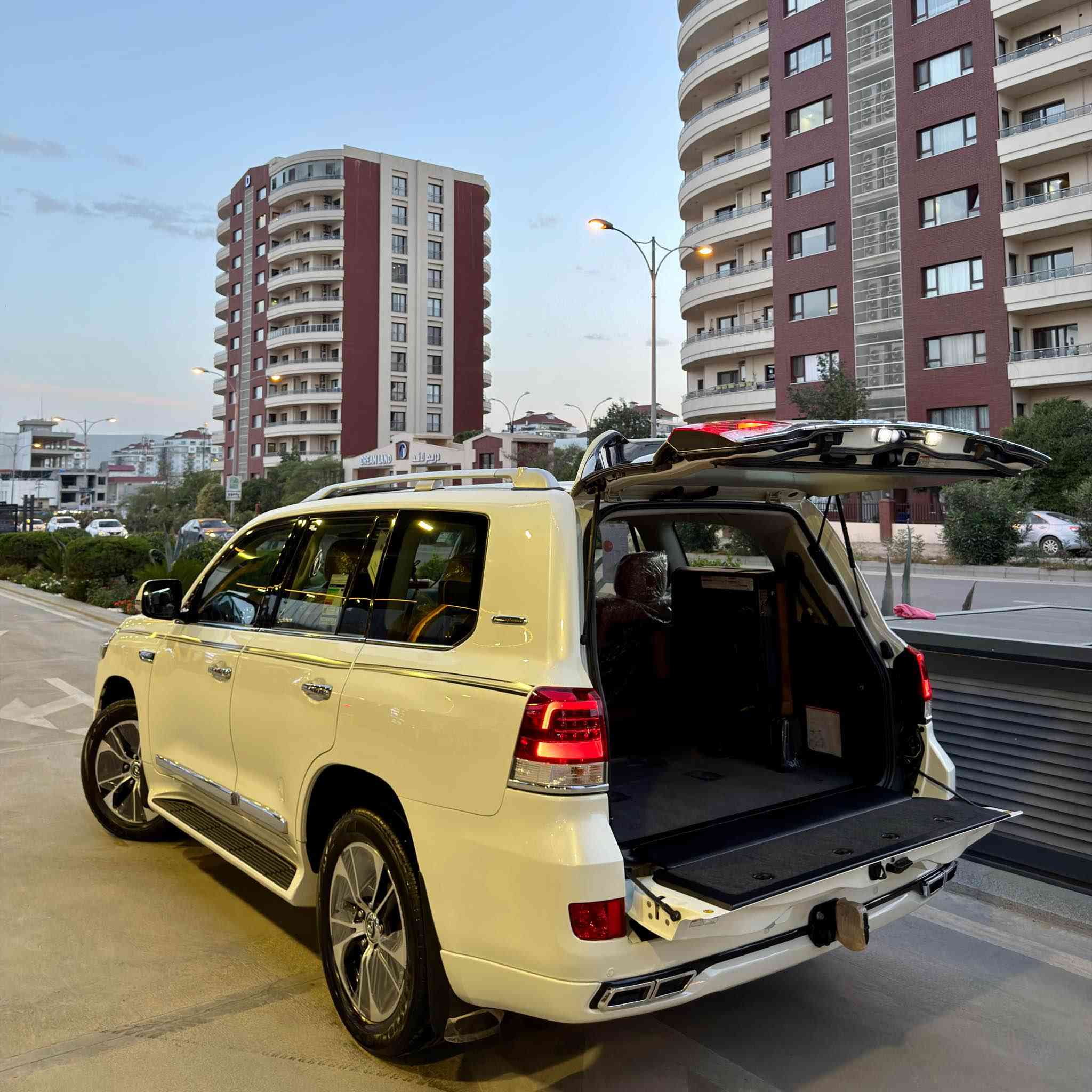 ‏Land cruiser GXR  2021     V8  47,000km‏
‏Grand turing
ظمان شريكة ساز 
لاندكروزر 2021  GXR
‏‎ملاحظە : الاخوان رجائن بس بیع نقد بدون مراوس📌
أخت زيرو بل كارتون 📦📦
‏‎لاندکروزر 2021 SAS
‏‎💎محرک 8 سلندر 
‏‎⌛️ماشي 47,000 ألف
‏‎💎 بسمطين  +سماعة بيلادي +فرشات بيلادي مجوود 

‏‎💎 مكفولة كفالة عامة من الدعامية إلى الدعامية
‏‎ 💎 بدون صبخ .بدون بارد  ،بدون رصعات ،بدون حتى شخط
‏‎دعاميات هم بدون صبغ ،رمل مابي ،لحية بدون صبخ ..بقية كلها بشرط

‏‎🧬فول فول مواصفات
‏‎شاشة كبير لمس 5كاميرا حاسة رادارات
‏‎كاميرات 3 شاشات سيلاد فتحة سقف 
‏‎كشن جلد كشن كاراباي شحن موبایل  8 اريباك تبريد مركزية
‏‎بصمة تشغيل عن بعد باب جاك سلاجة ليد زينون 
‏‎تحكمات ستيرن دبل فوليوم فورويل هوك
‏‎سيارة بها 2 بصمة من شركة جديد جدأ 
‏‎سيـارة عل نظافتها احسبها صفر زيرو

💎 تخم تاير دنلوب الاصلي

‏‎ 💎محرك كير بشرط مامفتوح
‏‎سيارة حيل نظيفة كلشي عل بلاد لوك
‏‎سنوية زنكة كلشي جديد مدفوع لـ2031
‏‎باسمي السنوية بشرط تحويل و خرامة 
‏‎سيارة مابيـها دينار مصرف كامل من كل نواحي

‏‎♻️نفسي يوم /تحويل و وكالة حاظر رقم سلیمانیە
‏‎📍مكانك /داخل سليماني

‏‎💵 سعر 548$ 
‏‎☎️موبايل/ *********** السليمانية, العراق
