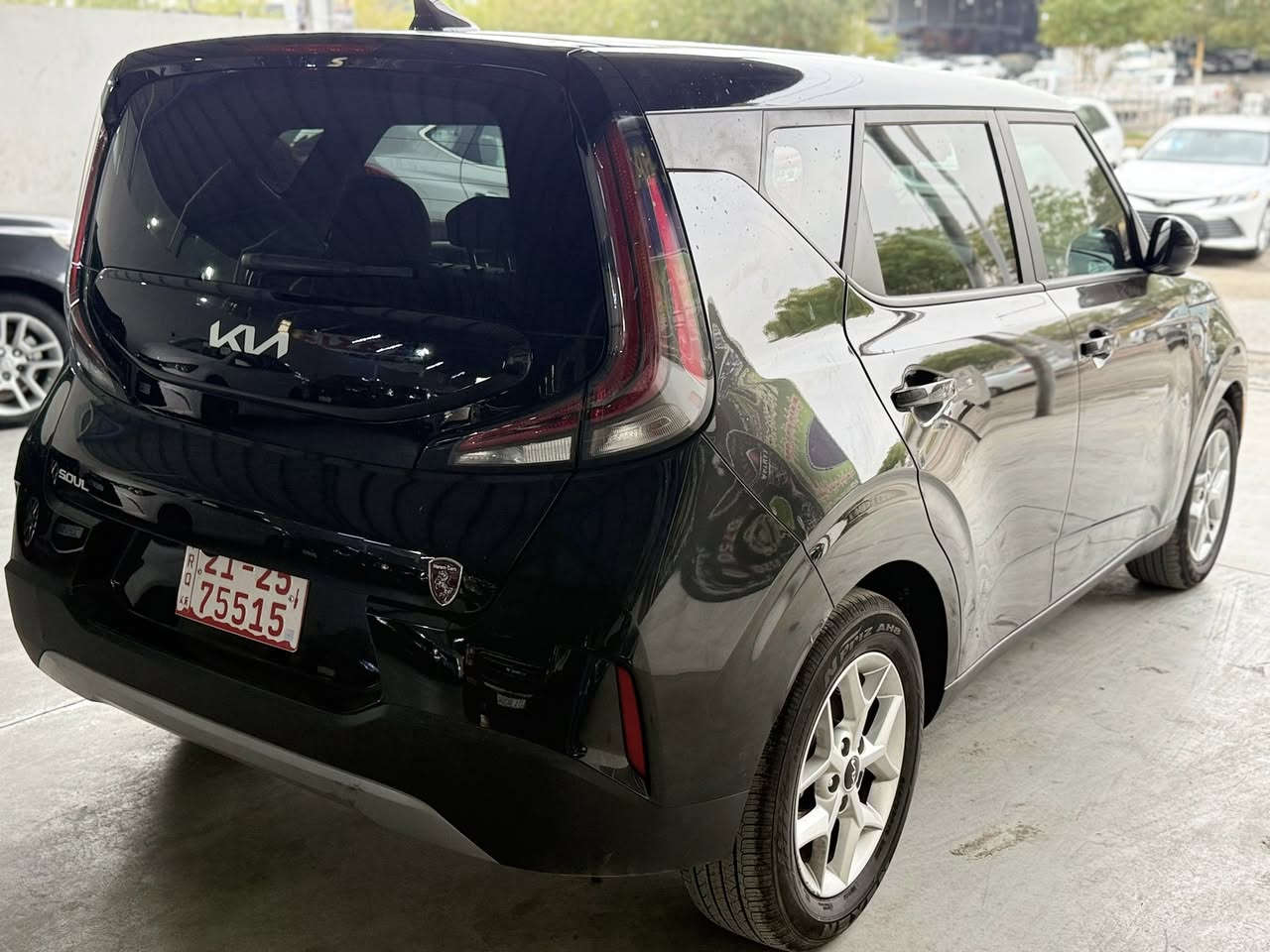 كيا صول موديل 2025ماشي 9  الف مايل سياره مبدل جاملغ واحد وشبرين بل باب تعديل بارد سياره داخل صحراوي بجم كبس راديترات بلادي ماملعوب بي صوره حادث موجود داخل منشور سياره بدون رقم تترقم شمال لاستفسار ***********    سياره فقط بيع بدون مراوس
