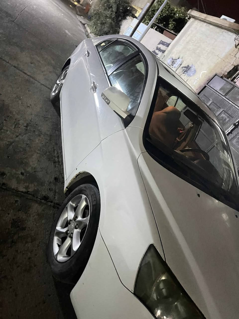 السلام وعليكم 
سياره ام كران جيلي سياره نضيفه كير محرك شرط 
سياره كلين الموديل 2013 رقم كركوك مشروع وطني شرط تحويل عنوان كركوك قضاء الدبس 
رقم الهاتف *********** Singapore
