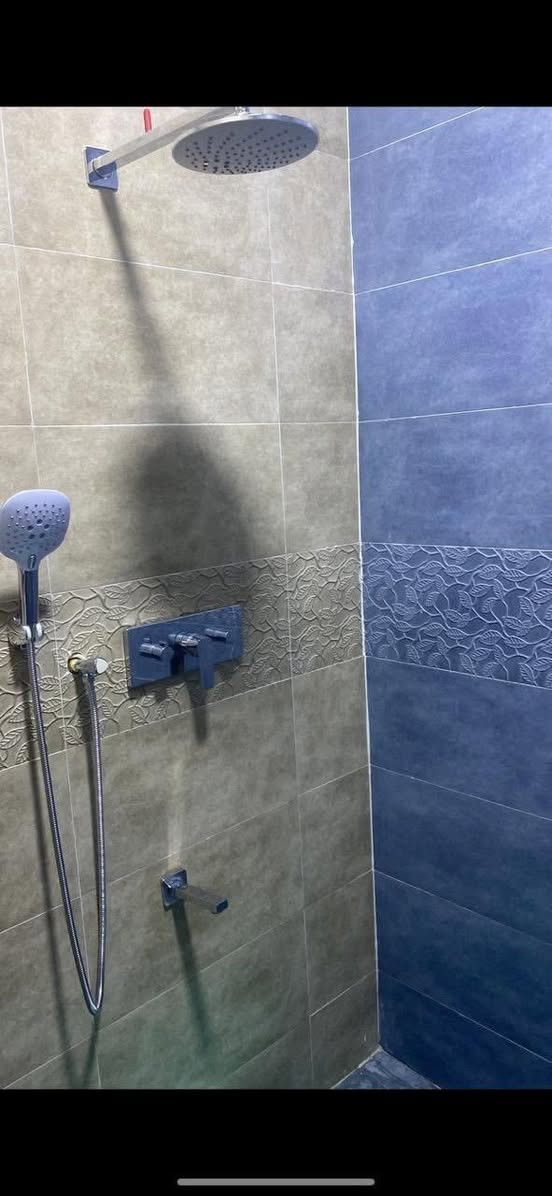 بيت للبيع زراعي وكاله او نسخه من الطابو154 متر بناء ابلوك درجه اولى صب كونكريت غرفتين هول مطبخ ديوانية كراج حمامين واجهية البيت 9 متر التنومه كردلان حي الخضراء موقع حلوه شارع 8 متر السعر 100 الاستفسار ***********
