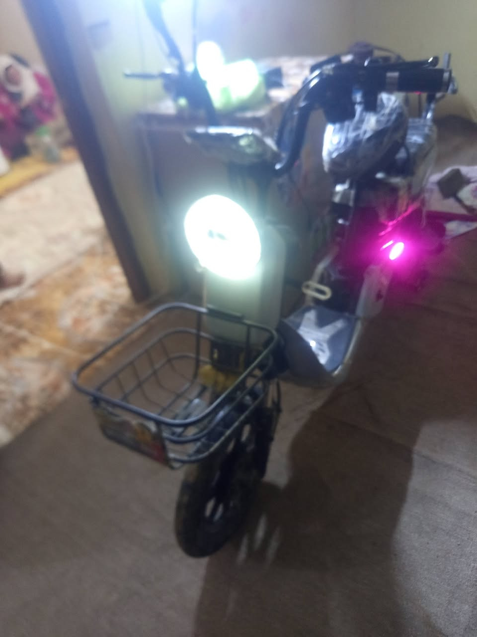 سلام عليكم باسكل شحن سعر 125 وبي مجال عنوان غالبيه سيف سعد رقم ***********
