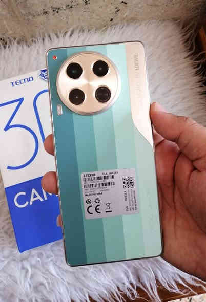 السلام عليكم جهاز للبيع تكنو كامون 30 جهاز مكفول فقط بس كارتون الذاكره 256 السعر 180 الشراي يتصل ***********
