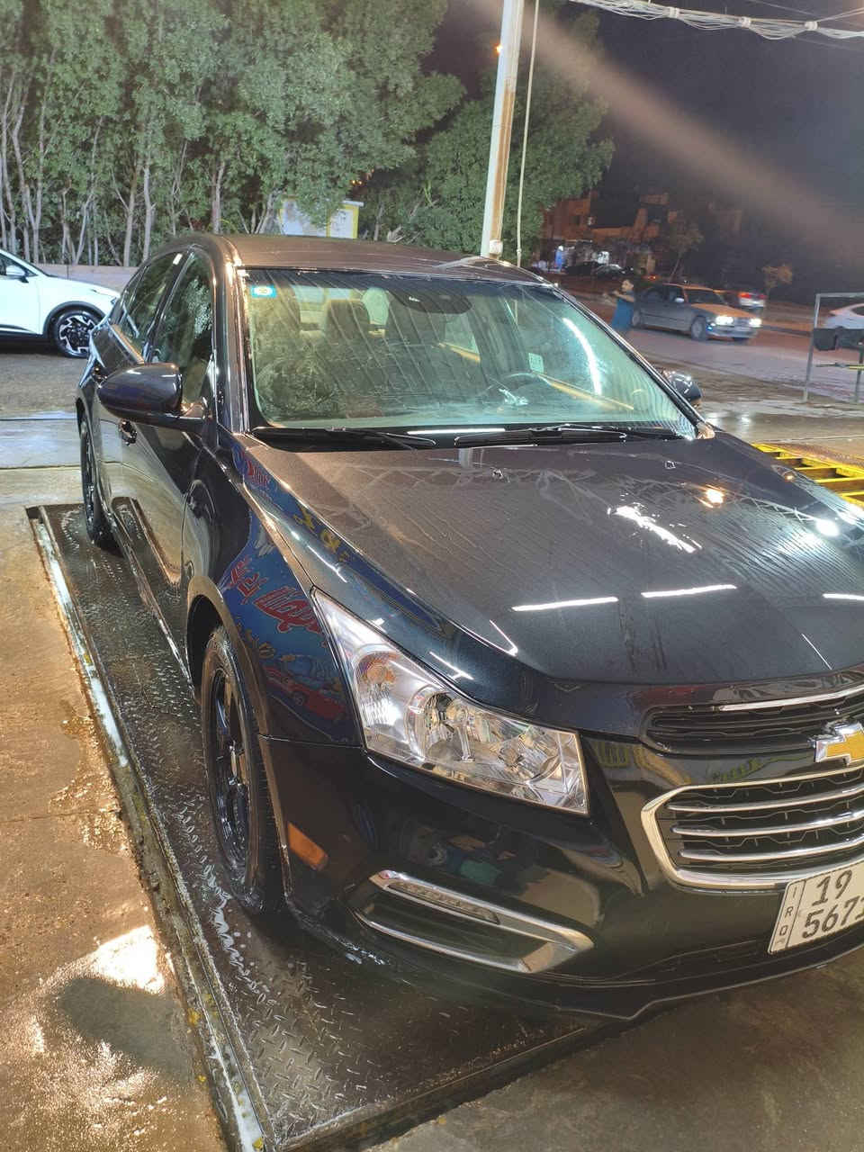 شوفر ليت كروز موديل 2016 امريكي LTمحرك 1400 تيربو 
سياره بسمي تحويل موجود هزه سنويه رقم كله جديد 
حادثها صفحه عكس سائق 
سعر 75وبيها مجال ***********
مكان بغداد شارع المطار عباس ابن فرناس 
حي الفرات
