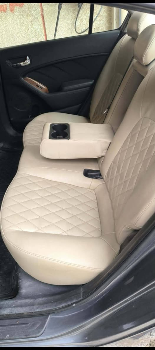 كيا فورتي 2018
فول مواصفات عده الفتحه
كشن تدفئه ستيرن تدفئه
بصمه شاشه كامره ٣ انضمه قياده
فول تحكم ستيرن 
محرك 2000
كير ايتي بلادي المرغوب
باسمي ارقام جديده وسنويه منتهيه عنوان بغداد الزعفرانية السعر 118بيها مجال ***********
