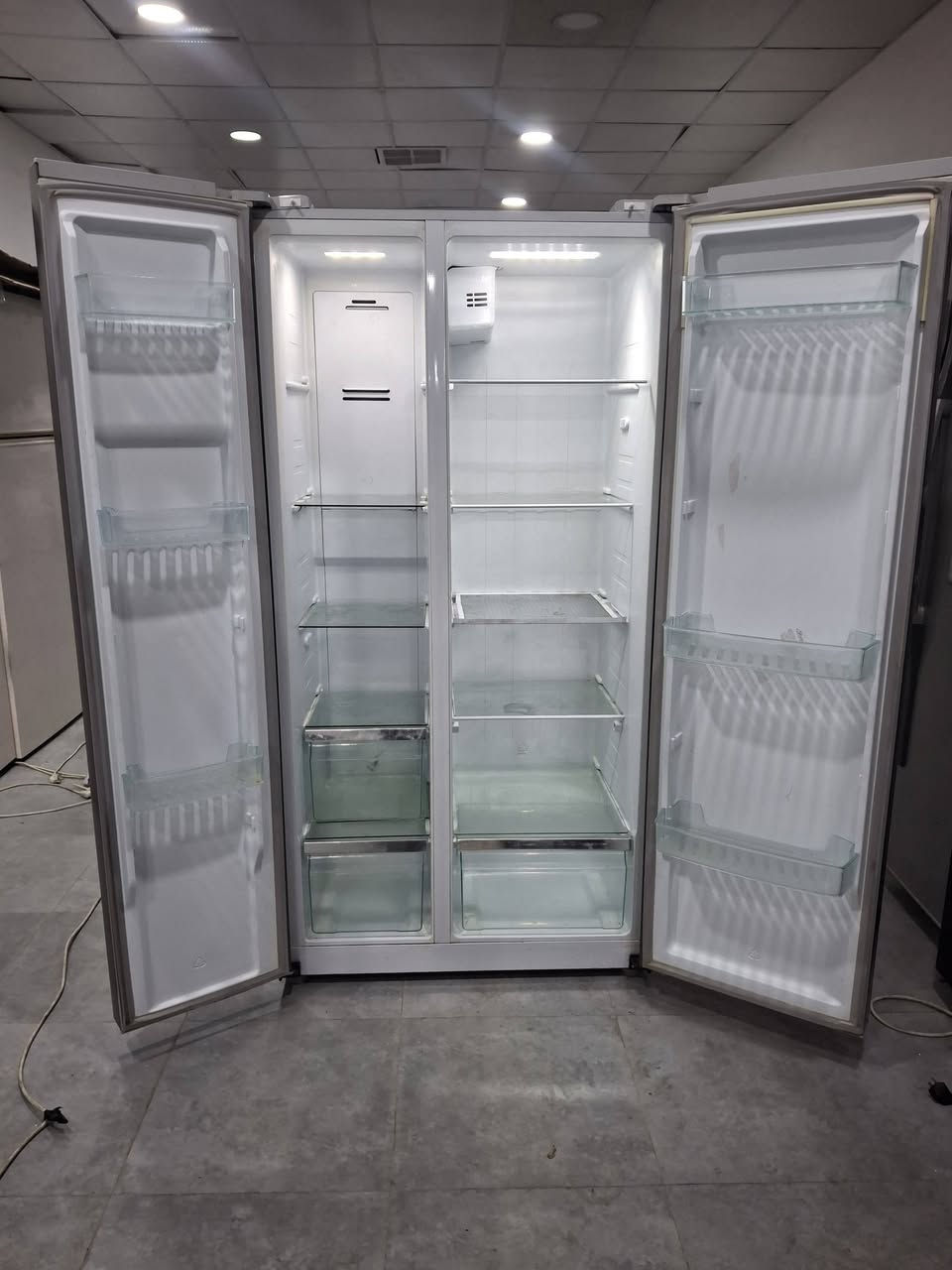 السلام عليكم ثلاجه ومجمدة بابين ٢٨قدم هيتاشي فول نظافه واصل للمنزل داخل أربيل مع ضمان اسبوع رقم تواصل وتساب ***********
