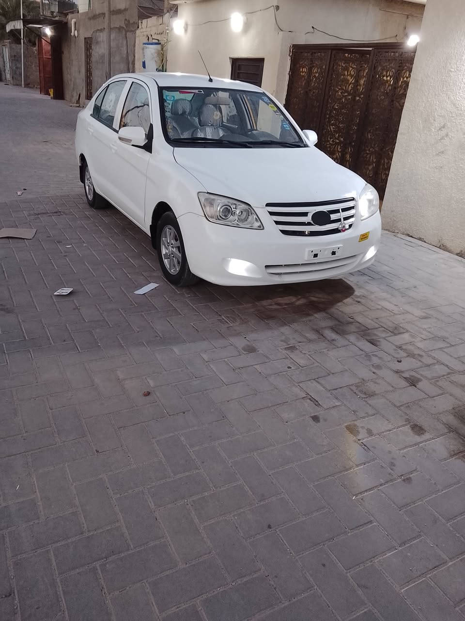 السلام عليكم فاو موديل 2016 حره رقم ذي قار سياره كفاله عامه من كل النواحي ماشيه 140 سياره بال 21 استلام تبريد ثلج حداديه حداديه كهربائيات محرك وكير كفاله مكانها بصره رقم السنويه باقي على الاستلام سياره خصوصي سعر 28 هذا رقمي بو واتساب ***********
