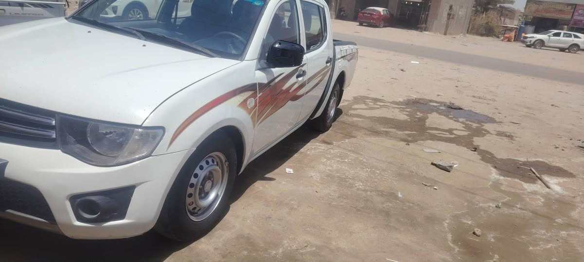 السلام عليكم
سيارة ميسيبوشي لبيع السعر 95 وبيها مجال قليل 
المكان الديوانية 
بيها صبغ بلباب الخلفي وبارد بلجاملغ فقط 
غير هذا الشيء كلشي مكفول 
لستفسار الاتصال ***********
