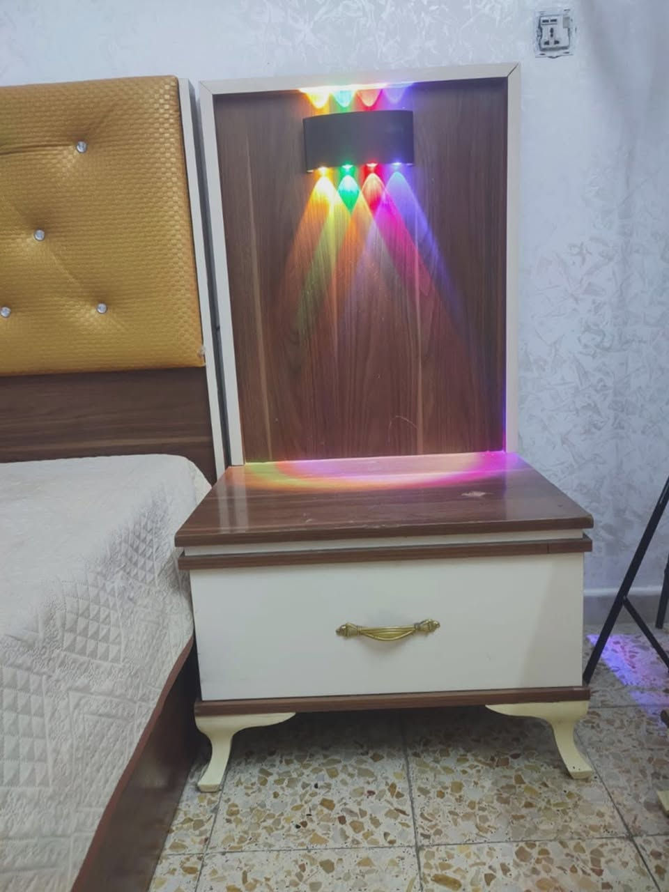 غرفة نوم تركي 6 قطع اخو الجديد ب 400 وبيها مجال


**إذا كنت صاحب هذا الإعلان وتريد حذفه لأي سبب، رجاءا أرسل رسالة إلى الدعم الفني**