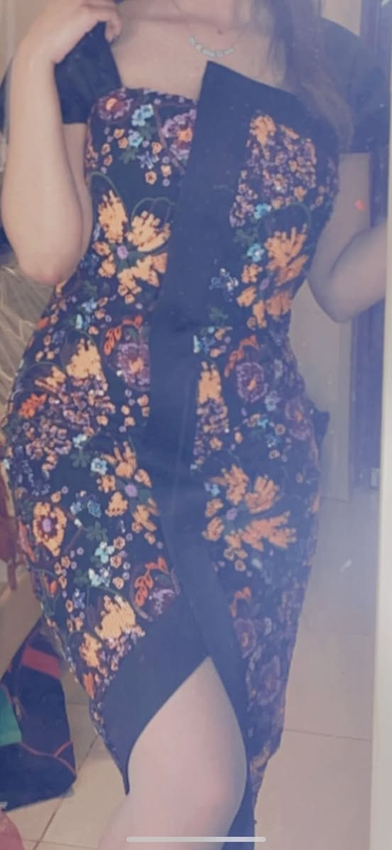 عندي هذني لفساتين للبيع قياس  36 38 والاسود يلبس حتى قياس 40 الاسعار على الخاص


**إذا كنت صاحب هذا الإعلان وتريد حذفه لأي سبب، رجاءا أرسل رسالة إلى الدعم الفني**