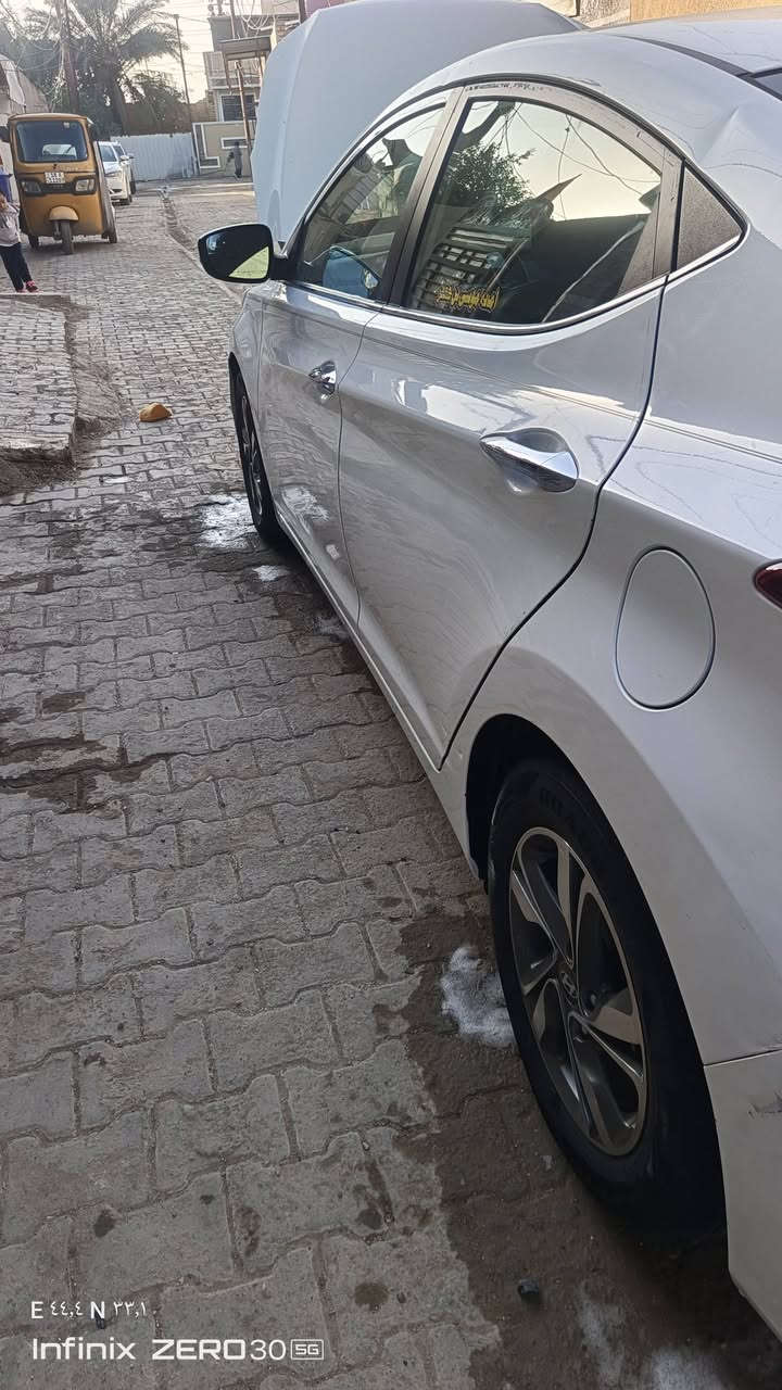 2014 لمتد فول صبغ قطعتين وربع 
سعر ١١٠ وبيها مجال 
‏‪***********‬‏
