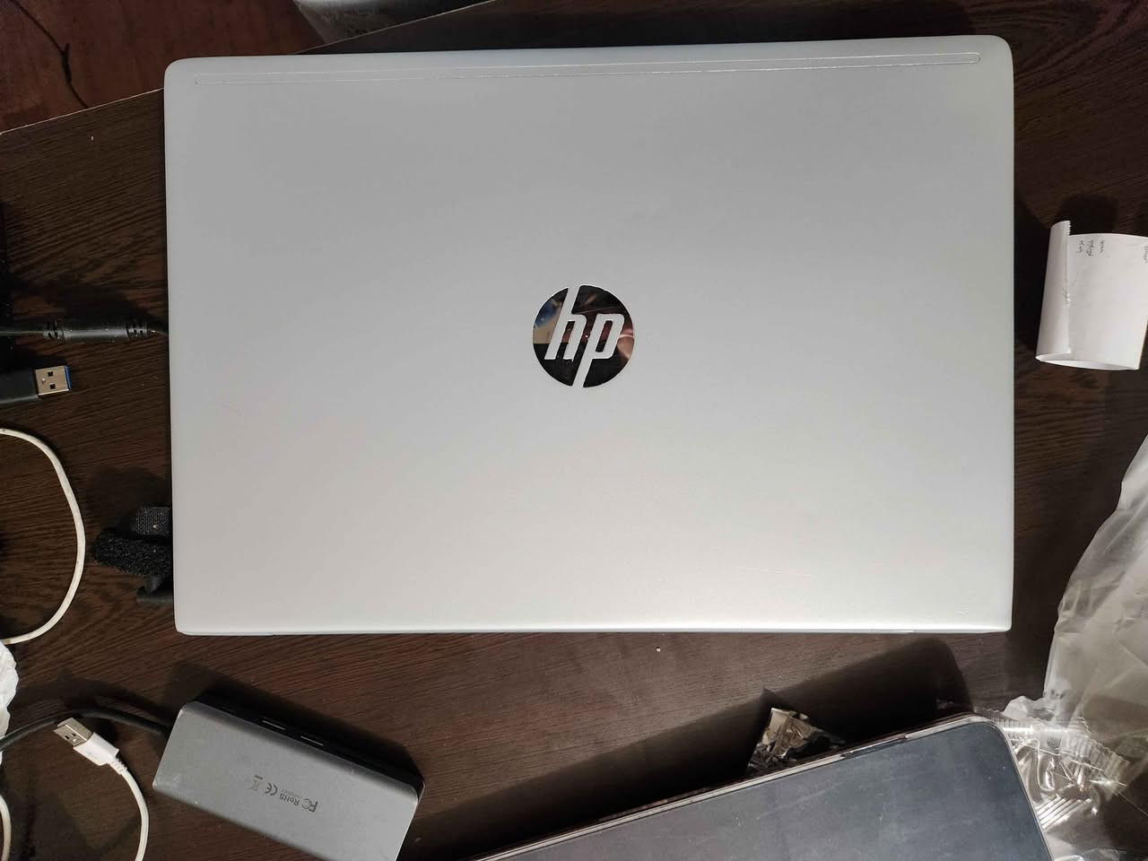 السلام عليكم 
لابتوب hp probook 445 g7 
مناسب للبرامج الهندسية والالعاب والمحاسبة
معالج ryzen 5 4650u  يعادل i5 جيل ١١
6 أنوية 
رام 16 ddr4 
Ssd 256
كرت شاشة Amd مخصص 2gb وشير 6gb 
يشغل العاب قوية 
شاشة 15.6 FHD 
نظافة عالية 
بطارية 5 ساعات 
السعر ٣٨٠ الف واذا رام ٨  يصير ٣٤٠ الف 
ضمان شهر 
موجود توصيل للمحافظات أربيل, العراق


**إذا كنت صاحب هذا الإعلان وتريد حذفه لأي سبب، رجاءا أرسل رسالة إلى الدعم الفني**