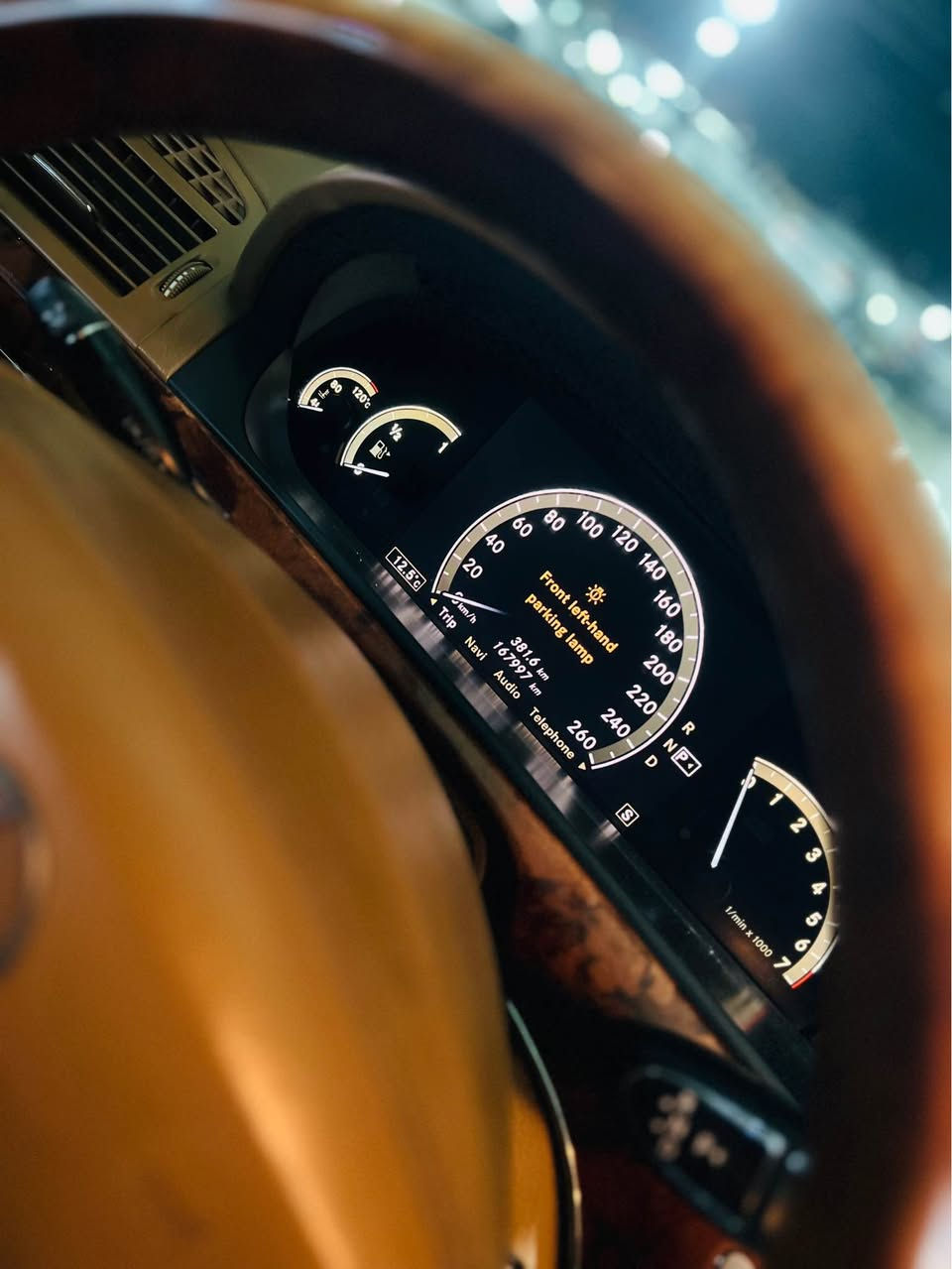 بـۆ فرۆشت🇩🇪☑️ لبیع
ماسـیدز S 550
خـلیجی v8هەشت بستۆن زەمان
مۆسەفات
سەلاجە
(دەرگا لارج -پـەردە-ئـۆتۆ ستـۆپ-پارکین-نـاو فۆرمیکا-شـاشـە-کـامێرا-تـەلەفون-قـاسە-کوشن پێشو دوا موحەریک دەجوڵێت-دەرگا جەک سڵایت
ئۆتو هۆڵد-سنوق شەفتو سەحب-کوشن مەساج-حاسەی پێشودوا-کوشنو سکوان کارەباهی-گێڕ سەرسکوانە-سیدی بۆکس CD -AMGبیلاد فول مۆسەفاتە
لەدەعامی پێش تادواوە هەمو گیانی بەشەرتە
هیچ مەسروفێکی تیانیە تاقم تایەو ویلی لۆکی لەژێرە
لەشەریکەوە هیچ خەلەلێکی کارەباهیو گێڕو مەکینەی نیە
تەنها 160km ڕۆشتوە 
ساقە سەیارەکە دوپارچەی ئەوروپایە لەسەر شوخت  نمونەی سەیارەیە
شــوێن :سەیسادق
تـاقانەیە لەخوانیو خاوێنی 
***********
گۆڕینەوەیش دەکەم بەشتێک بەدڵم بێی حلبجة, السليمانية
