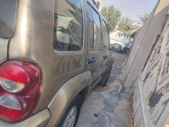 تحيه طيبه للبيع جيب لبرتي ٢٠٠٧رقم بغداد الانكليزي تحويل مباشر السياره جاهزه من كل النواحي كير ومكينه وحداديه وتخم تاير ترايك وين ميعجبك السعر ٧٥ وبيه مجال بسيط للاستفسارعلى الرقم ***********مكان السياره واسط النعمانيه
