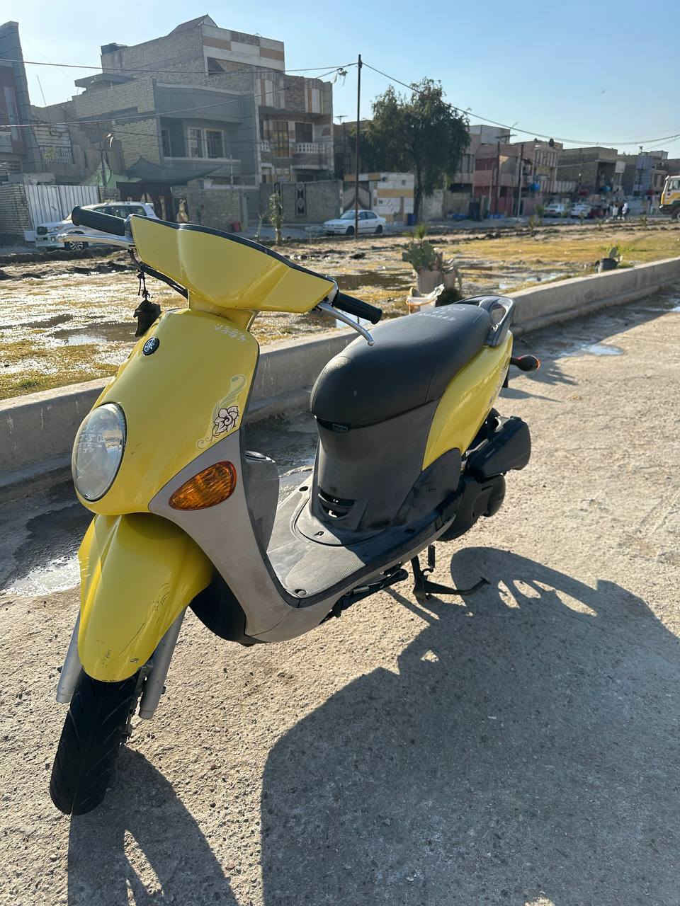 السلام عليكم 
دراجه فله ١٢٠ مال رمبه مكفولة كفاله عامه من كلشي مكينه وكفر وكهربائات كله ختم واحد كهربائيات كيجات كله شغاله دراجه ناعمه وبرغي ما مفتوح بيه 
عارضه ب1 و50 وبيه مجال قليل مكاني مدينه الصدر 
***********
