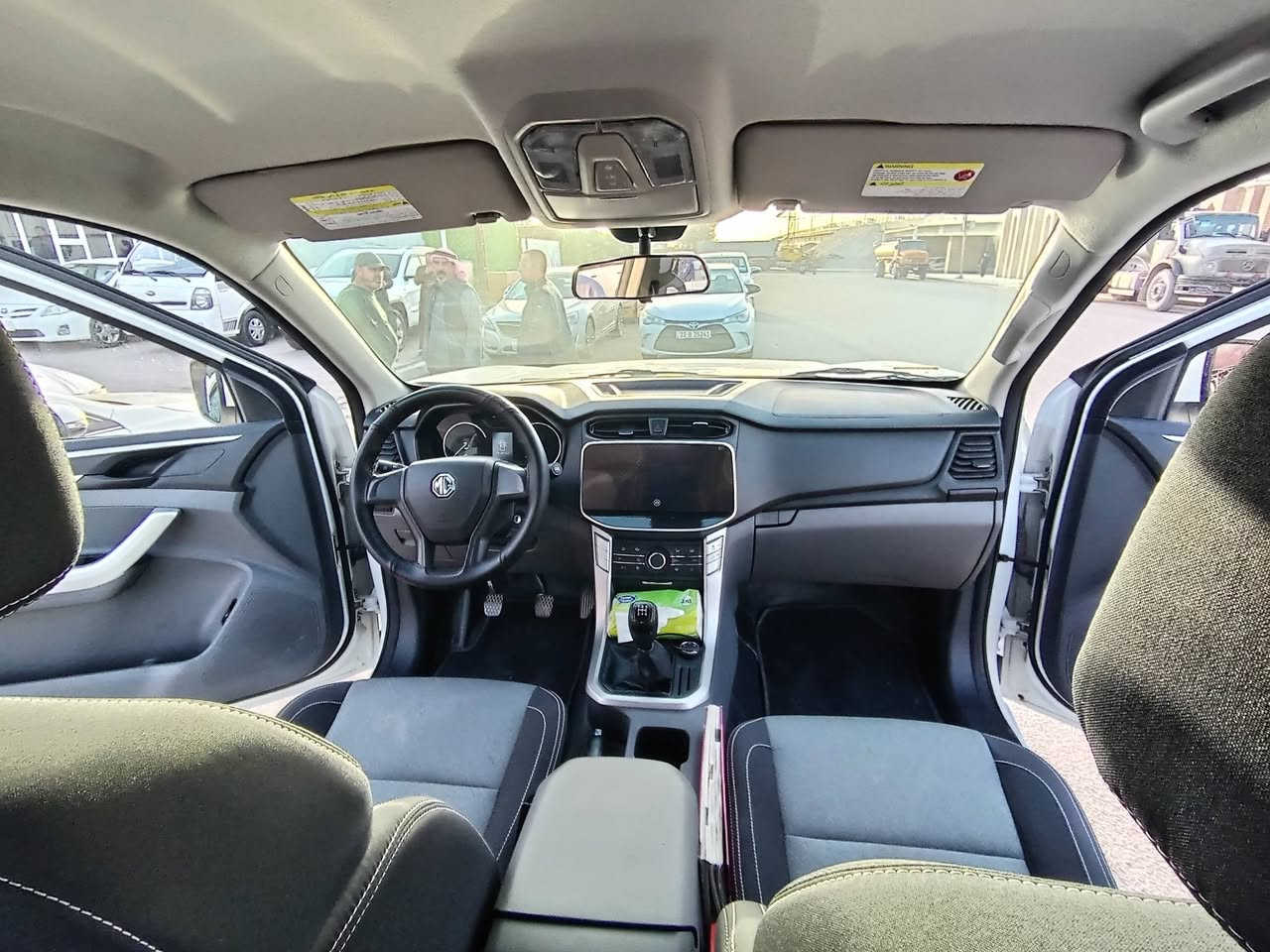 MG T60 2024
دەبڵ ئەکسل 
زەمانی شەریکەیە 24,000 کم ڕۆیشتوە
شاشە کار پلەی 
ناو بۆدی بۆ دانراوە 
کامل ناو گاعی چەرمی تێگیراوە 
بێ بۆیاخ بێ شوخت بێ لێدان 
لۆک لۆکە وەک شەریکە وایە 

ژ.م ***********
