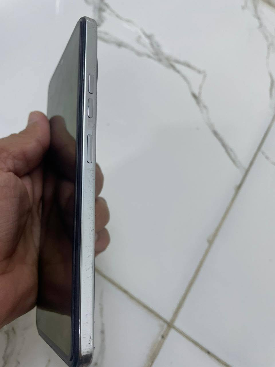 السلامً عليكم جهاز تكنو سبارك 30 برو  نسخه اوبتمايس ذاكره 256 رام 16 شاشه سوبر اومليد بطاريه 5000 بصمه بلشاشه نظافة 90 / فقط بي مشكلة بسيطة أحياننا يطلع اشعار درجه حرارة مرتفعة  موظح بلصور السعر 130 الف بي مجال حق الجية مدينة الصدر كيارة


**إذا كنت صاحب هذا الإعلان وتريد حذفه لأي سبب، رجاءا أرسل رسالة إلى الدعم الفني**