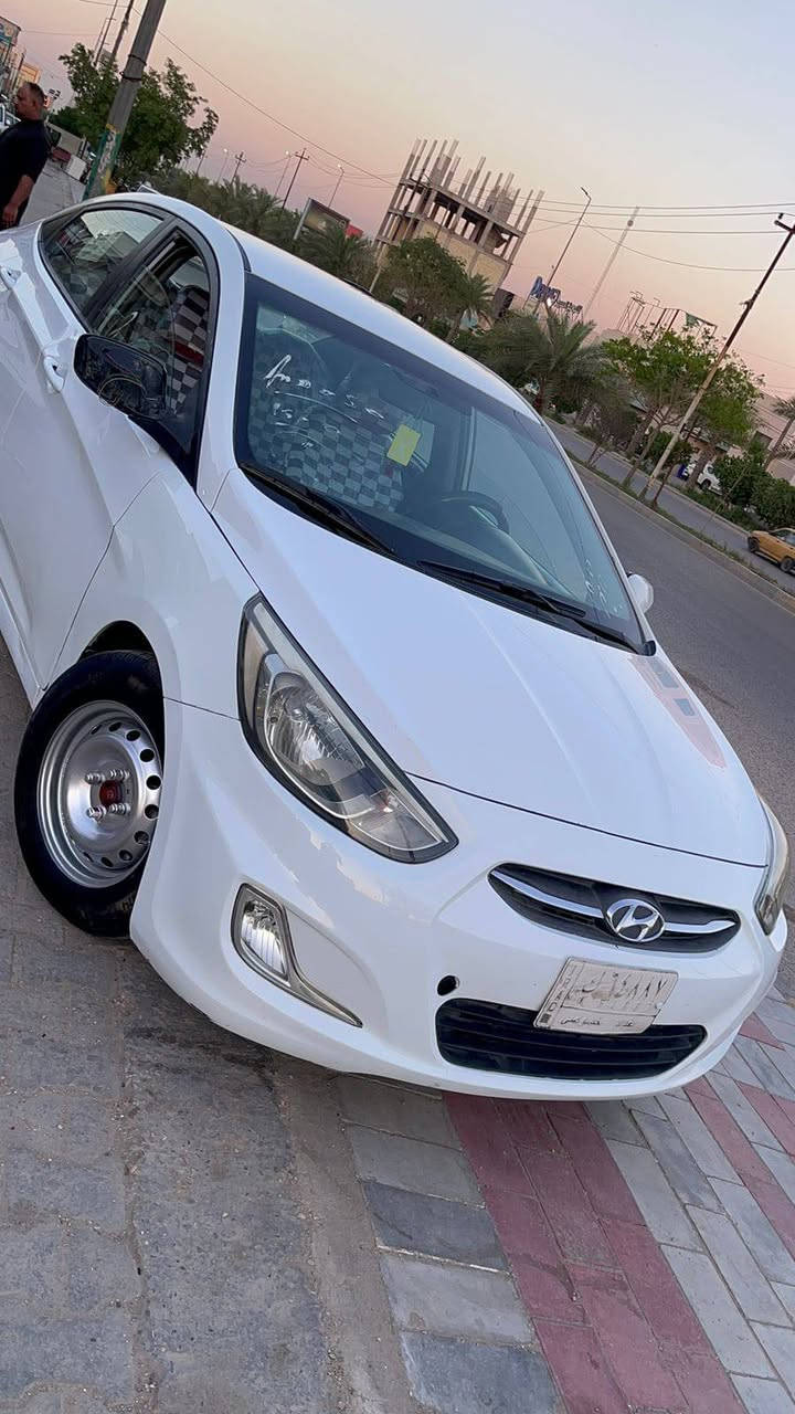سلام عليكم اكسنت موديل 16 مكينه 1600 رقم بغداد مداور  سياره نضيفه كير مكينه تبريد حداديه كهربايات كلهه جاهزه كبل لشارع مكان نجف بيع مستعجل 78وبيهه مجال اني مكلف بنشر هاذ  رقم صاحب سياره  بي واتساب هم ***********
