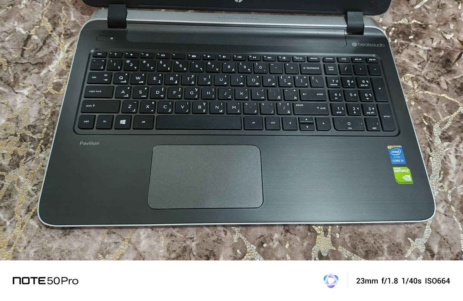 لابتوب hb الجيل الرابع
هارد  ssd 512
رام 8 
كارت شاشه دخلي 4 GB
كارت شاشه خارجي 2 GB 
سعرها 225 قفل 
***********
