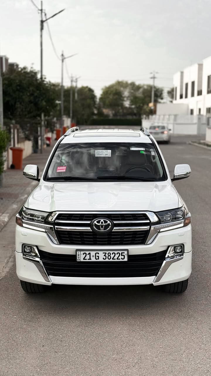 ‏GXR‏  Toyota Land crusir  2021
‏ Grand turing
گراند تورينگ
فول مواصفات
رقم سليمانية سنوية جديدة ..
ماشيه 42 الف كيلو

داخل جوزي 
3 شاشات
المواصفات  فول 1/1         
بصمة + تشغيل عن بعد
اربع بيبان بصمه
فتحة سقف
زراك امامي 
صندوق كهرباء 
كشنات كهرباء 3 دكم
محرك 6 سلندر
شاشه جبيره اندرويد 
ايرباك عدد 8
عداد ليزري لكزز
شاحن واير ليس
حساسات امامية وخلفية
مري شفط + ثلاجة
فور ويل 4*4
لايتات اوتو  
تحكم استيرن فول
لايت زنون 
كاميرا

مكفوله كفاله عاااااامه ..
بدون صبغ بدون بارد بدون شخط

السعر  595 $  وبيه مجال 
رقم / ***********
مكان ديالى /خانقين
