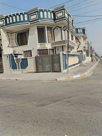 رمادي • ٢٠٠م • ٤ غرف