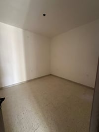 للايجار في السيدية بيت مساحة ٥٠ متر   بضهر جامع الهدى  غرفتين نوم  صال...