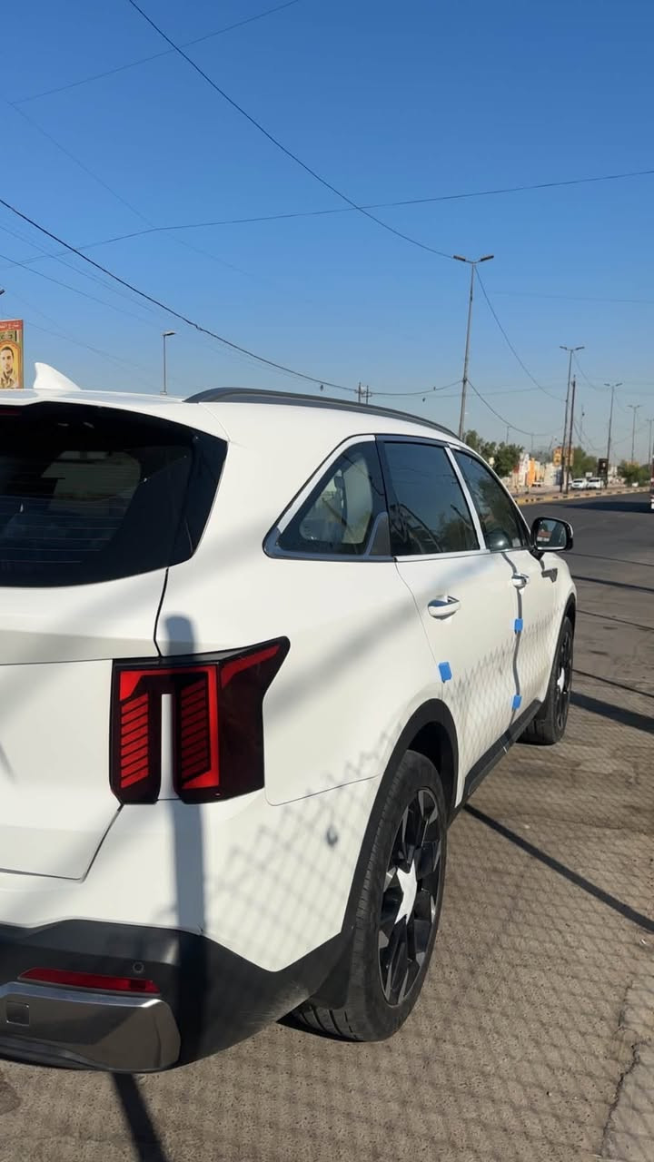 سورنتو 2025 للبيع نضيفه سياره
ماشيه 16 الف km فتحه بانوراما فول سياره بأسمي وشوكت متريد تحويل
السعر : $315
مكانه بغداد 
***********
***********

