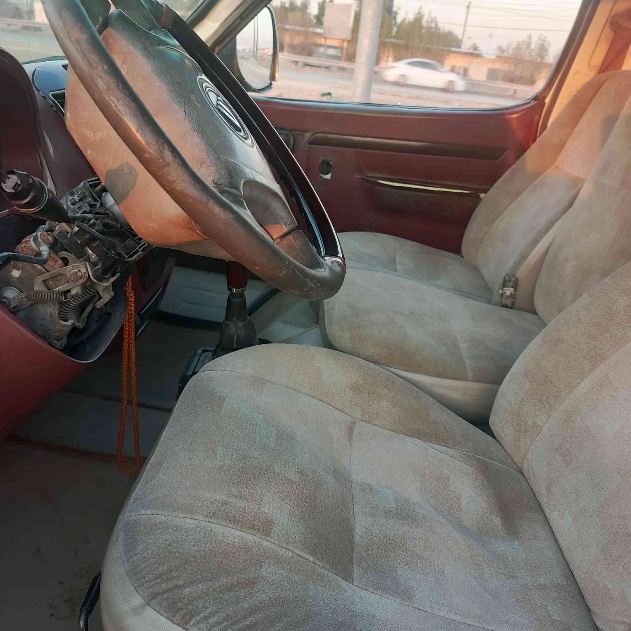 السلام عليكم ورحمه الله
فتون موديل 14 ب اسمي مداور ثاني يوم سياره مصبوغه عام بيه ضربه باب عبري مبدل مكينه ونجي اكسن مال بطه دوشمه جديده حداديه. سياره جاهزه السعر 65 وبيه مجال 
المكان النجف ابو صخير 
***********  رقم صاحب السياره
