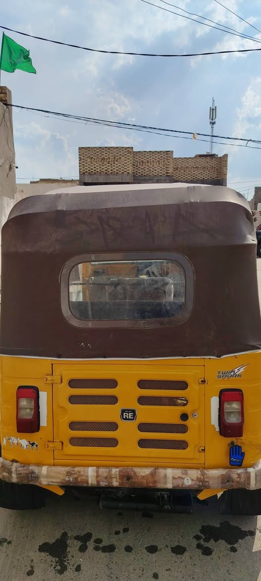 سلام عليكم تكتك للبيع موديل 19 سنويه مكفوله كشره من ضربه و صبغ و  محرك مفتوح بوشه و بستم  هاذ رقم ***********
