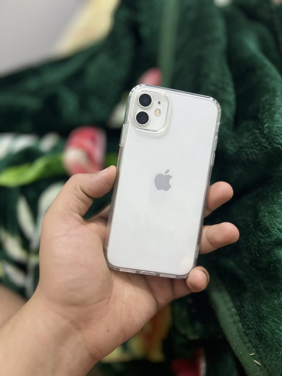 أيفون 11العادي ذاكره128بطاريه76 مستبدل فقط شاشه وبصمه الوجه متوقفه أما البقيه نضيف وشخط مابي كامرات حلوات بورتريه حلوه كامره الأماميه صافيه حلوه شحن حلو سيمكارت شغال نت يخبل صوت عالي شاصي نضيف سعر200مكاني بغداد الغزاليه ***********
