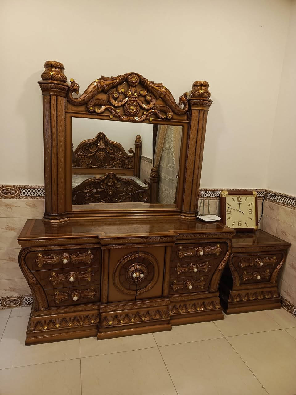 غرفه للبيع.
***********
