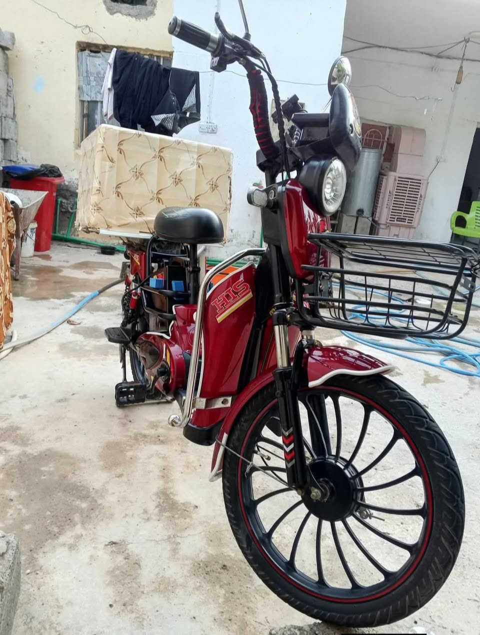 السلام عليكم باسكل شحن للبيع موديل 2024اشاير لايت بكلايت وهورن كله شغاله بطاريات5جديده على فحص  السعر 300وبي مجال  متواجد على خاص او الاتصال***********
