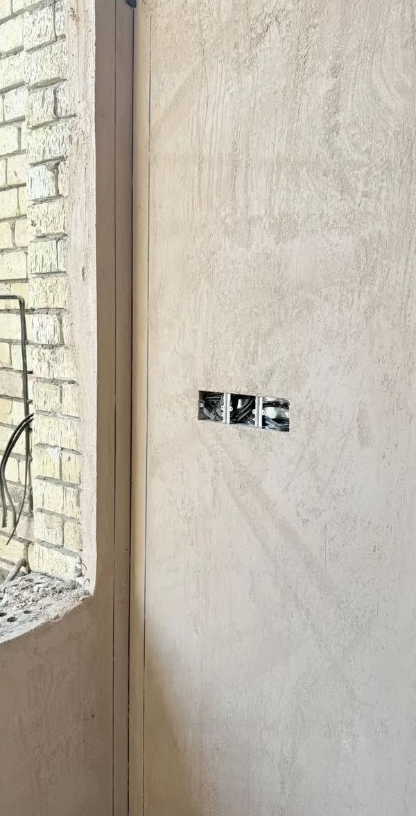 ( خلفه عمل متفرغ)

لباخ اسمنت +بورگ مخمر بياض + جص 

رقمي واتساب ***********
