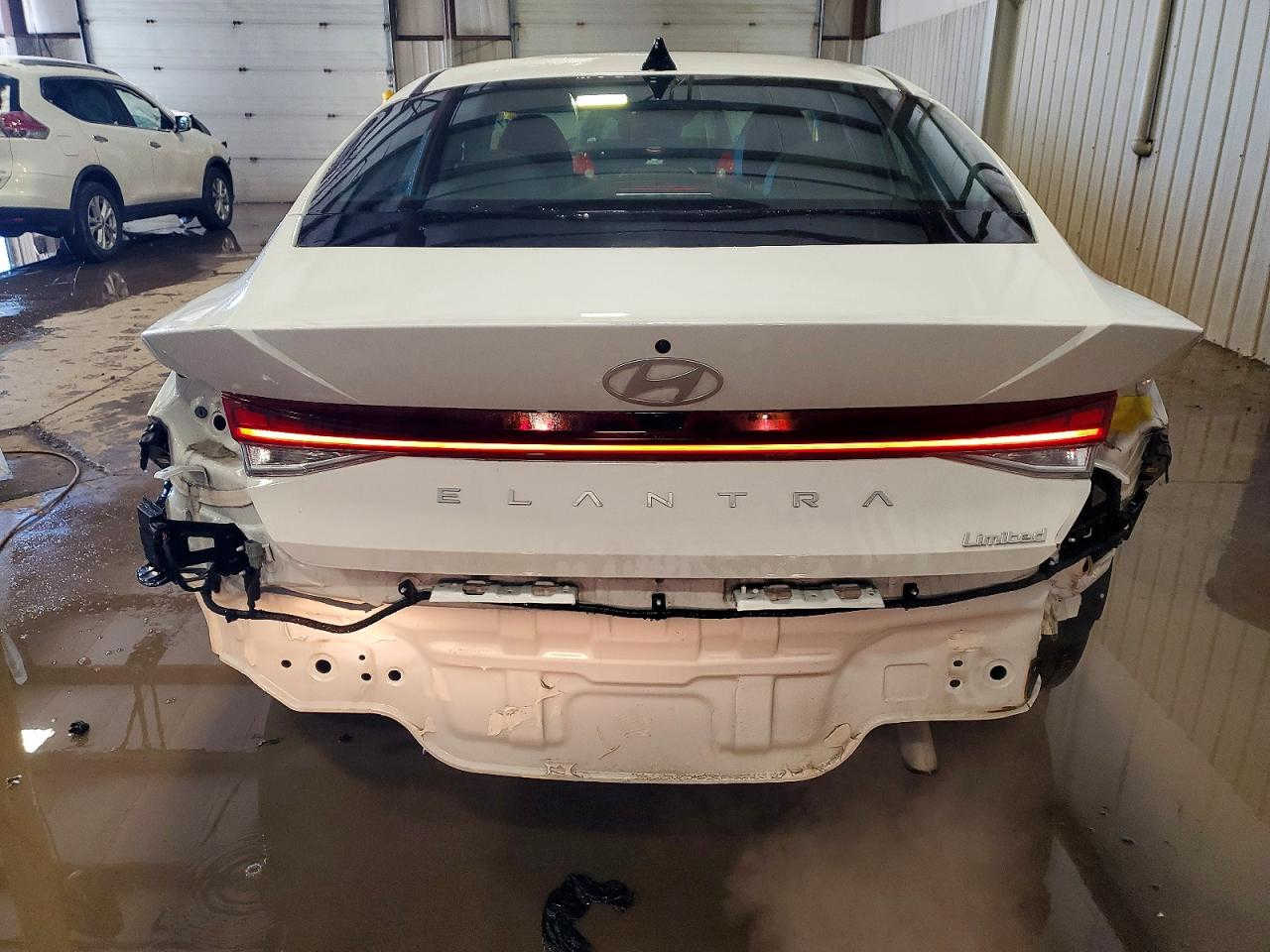 🚨 تنويه مهم
هذه السيارة معروضة في المزاد الأمريكي 🇺🇸
والمزايدة والشراء تتم عن طريق مكتب الباخرة للمزادات 🇮🇶
🔥 تدخل بكتاب الشهداء
───────────────
🚗 نوع السيارة:2024 HYUNDAI ELANTRA LIMITED
📅 تاريخ المزاد:الثلاثاء 03-03-2026
💰 السعر: يتحدد داخل المزاد
📊 الممشى:15323 ميل فعلي
🛠️المحرك: 4 سلندر / 2 لتر
───────────────

🔥 مجاناً مجاناً مجاناً
📄 تقرير كارفاكس مجاني بدون أي مقابل
───────────────

🚗 سحب السيارة خلال 24 ساعة من وقت التسديد
💸 حسابات مخفّضة وعمولات أقل من السوق
───────────────

🚢 الشحن متوفر من:
🇺🇸 🇨🇦 جميع الولايات الأمريكية والكندية
➡️ شحن مباشر إلى العراق
➡️ العقبة – جبل علي – ميرسين
───────────────

🛃 تخليص كمركي كامل من ميناء أم قصر
🏔️ تخليص كمركي إلى إقليم كردستان
🇯🇴 شحن مباشر إلى عمّان (العقبة)
🇹🇷 شحن إلى ميناء ميرسين – تركيا
───────────────

🏢 فروع الشركة:
📍 الفرع الأول: بغداد – السيدية – الإعلام
📍 الفرع الثاني: الإمارات العربية المتحدة – الشارقة – الصناعية 4
───────────────

👥 مجموعة البيع والشراء:
https://www.facebook.com/share/g/17pXXBgeeU/?mibextid=wwXIfr

───────────────

🎵 TikTok:
https://www.tiktok.com/@al_bakhera?t=8qGOLioZlVE&_r=1

───────────────

📞 للاستفسار والتواصل:
+9647739115599


**إذا كنت صاحب هذا الإعلان وتريد حذفه لأي سبب، رجاءا أرسل رسالة إلى الدعم الفني**