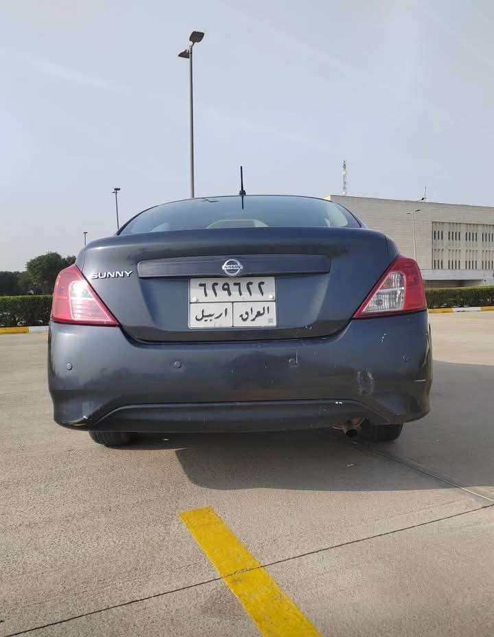 نيسان سني 
موديل 2018 
سيركا بينج بارجه ي هيه له كه ل جه مبه كي خه فيفي. بشتي كير مه كينه ته بريد هه موو شته كي به شهرت به ناوكردن به شهرت سعري 84 و توزه ك معامه له 
زماره ي موبايل : *********** أربيل, العراق
