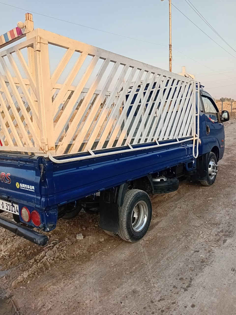 سلام عليكم سيار كيا حمل فحل 2009 رقم دولي هزه جديده سيار مكفول السعر 106 ***********
