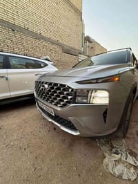 سنتافي مديل 2022 للبيع فول مواصفات  ماشيه 35 سيارة جديده بمعنه الكلمه ...