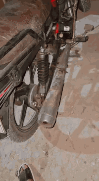 دراجه للبيع ما عرف شني سمهه سعر 550 وبيهه مجال قليل رقم الهاتف ***********
