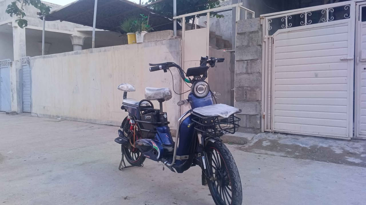 ئه م پاسکیلە بۆ فرۆشتن پێنج پاتری حەجم 20 بێ حەیب 200هەزار قڤڵی شوێن پیرەمەگرون Singapore


**إذا كنت صاحب هذا الإعلان وتريد حذفه لأي سبب، رجاءا أرسل رسالة إلى الدعم الفني**