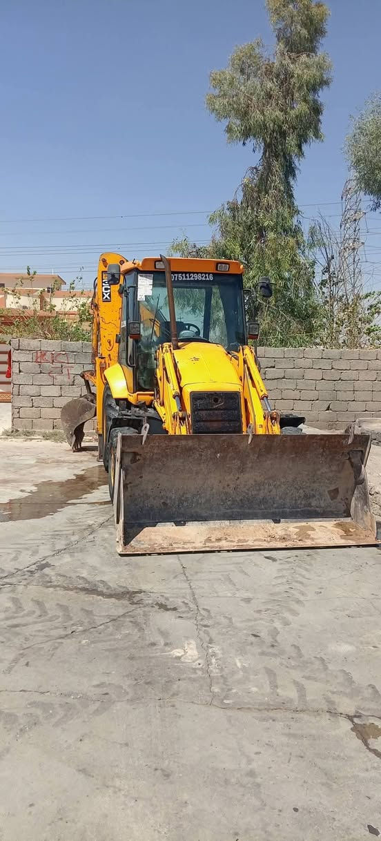 جي سي بي
موديل 2003
مقص 
سلايت 
كيلات نضاف 
كير محرك شرط 
رقم ديالى شرعي موجود بل موصل
سعر 280$  بي مجال  
مكلف ب نشر
رقم الهاتف ***********
