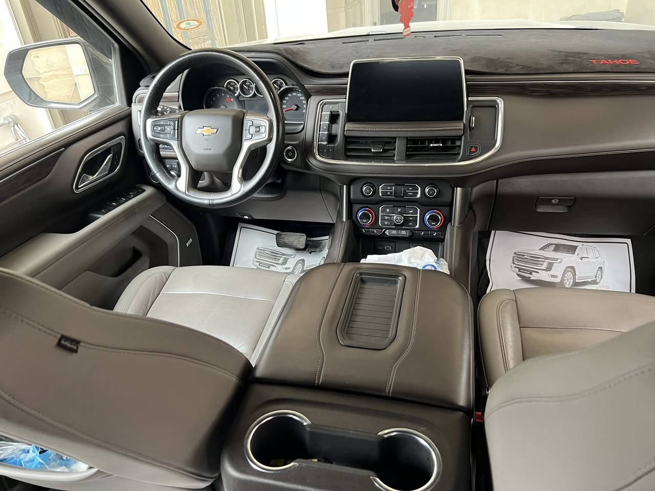 تاهو LT علامه صفره موديل 2021
لون اسود  ماشي 55 الف
مكفولة من صبغ وتبديل او بارد
مواصفاتها معروفة ومتخلص
بصمة تشغيل 
تشغيل عن بعد 
فتحة سقف بانوراما
حساسات امامية 
حساسات خلفية 
رادارت جانبية
رادار امامي
 تحديد مسار 
كاميرا خلفية دوارة
دوسات 
صندوق كهرباء 
شاشات خلفية 
تبريد ٣ قطع
تبريد خلفي منفصل
اوتو ستوب
هاندبريك بصمه
مقاعد جلد
مقاعد كهربائية 
مقاعد امامية كهرباء 
تحكم ستيرن جهتين 
ثلاجة وسطية 
اضواء led امامية وخلفية 
اضواء زنون امامية
نظام ملاحة
سياره بصمات اثنين
رقم بغداد بسمي 
مكان سياره سيديه 
تلفون ***********
