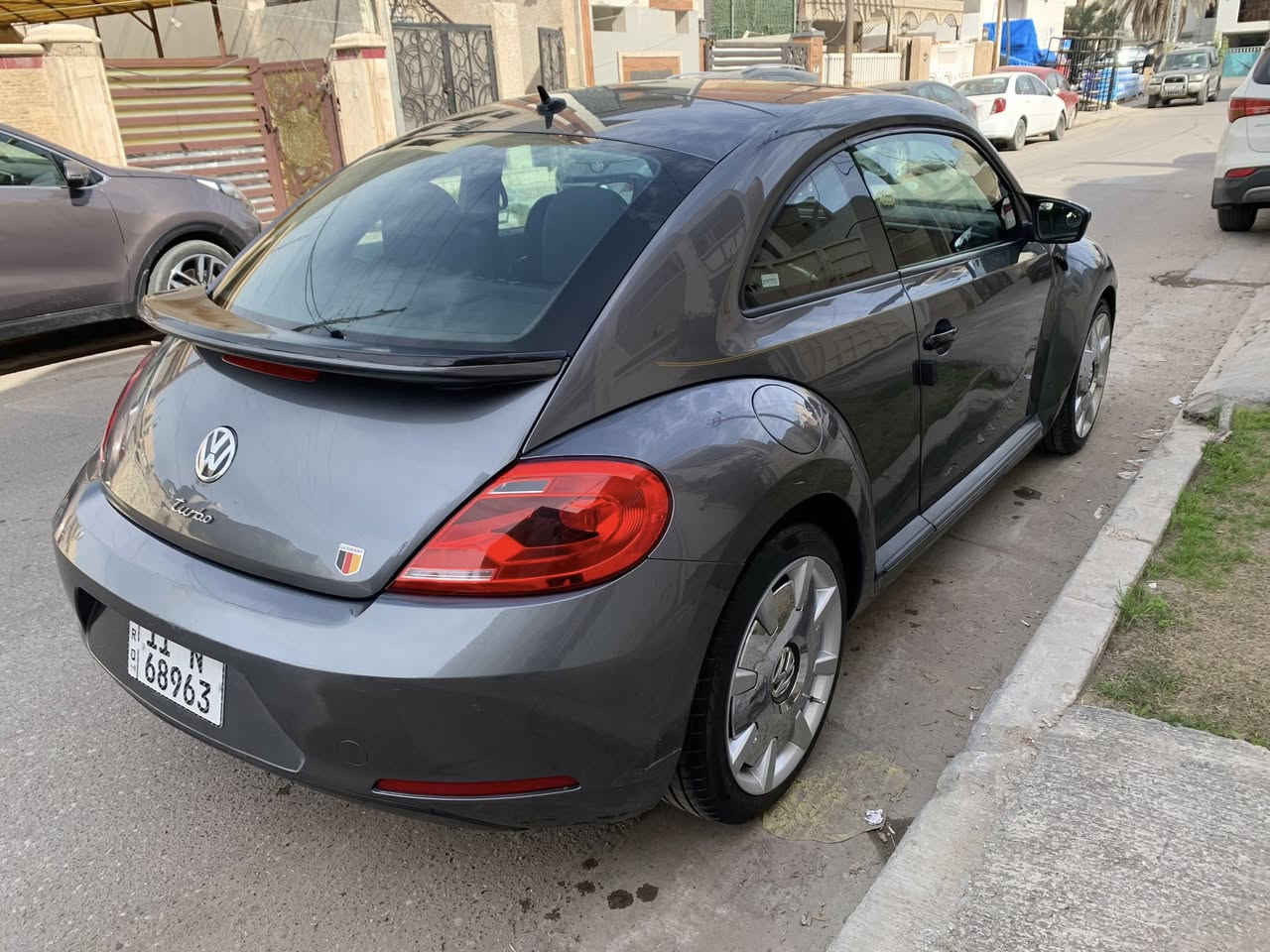 فولكس واكن للبيع موديل 2014 امريكي حادث جاملغ وباب جه اليمين بدون دواخل والبنيد كلير بسمي السياره كير محرك مكفول محرك 4 سلندر المرغوب مكان حي الجامعه او غزاليه السعر 95 وبيه مجال للاتصال ***********
