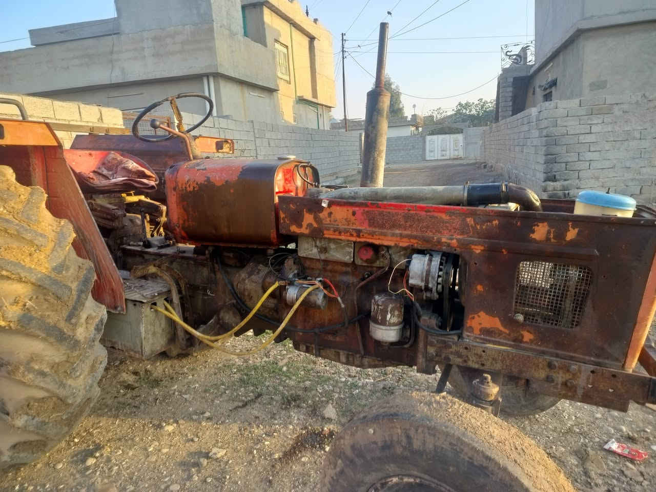 عنتر71 بدون رقم
المحرك بخار خفيف

الكير والاكسل شرط

نكرة سلف

هيدوليك شرط 

كلشي شغال 

الموصل الحمدانية 

السعر مليونين ونصف

***********

***********
