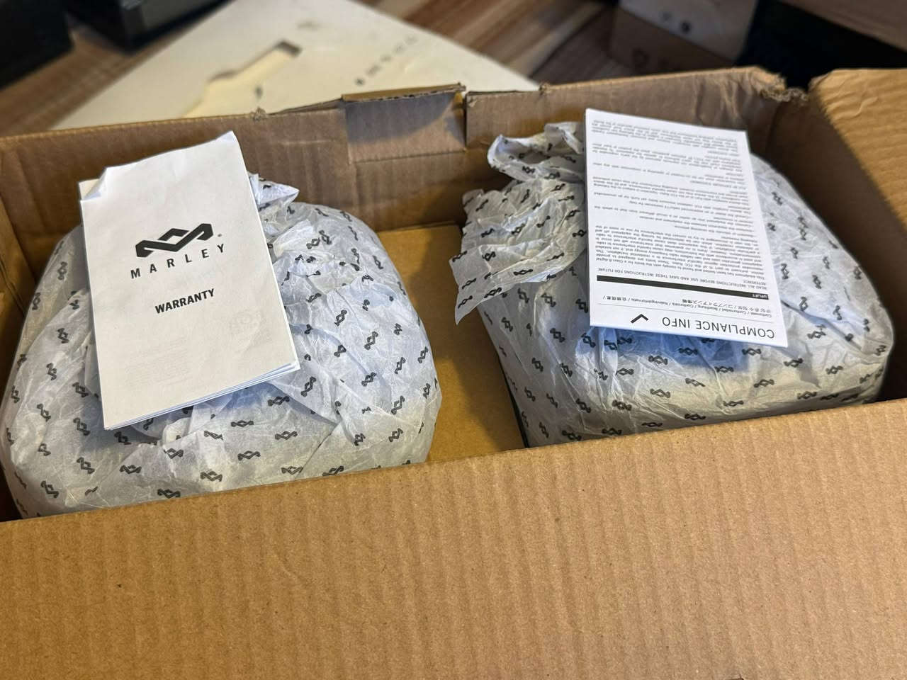 marley uplift speakers 
للاستفسار يرجى مراسلة الصفحة


**إذا كنت صاحب هذا الإعلان وتريد حذفه لأي سبب، رجاءا أرسل رسالة إلى الدعم الفني**