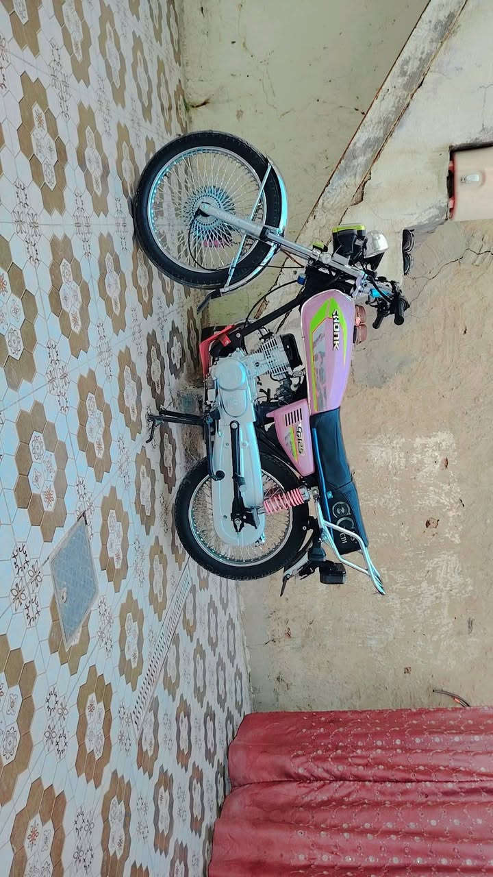 السلام عليكم دراجه للبيع مقفوله كفاله عامه موديل 25 مكانه بالحله بالسياحي ***********
