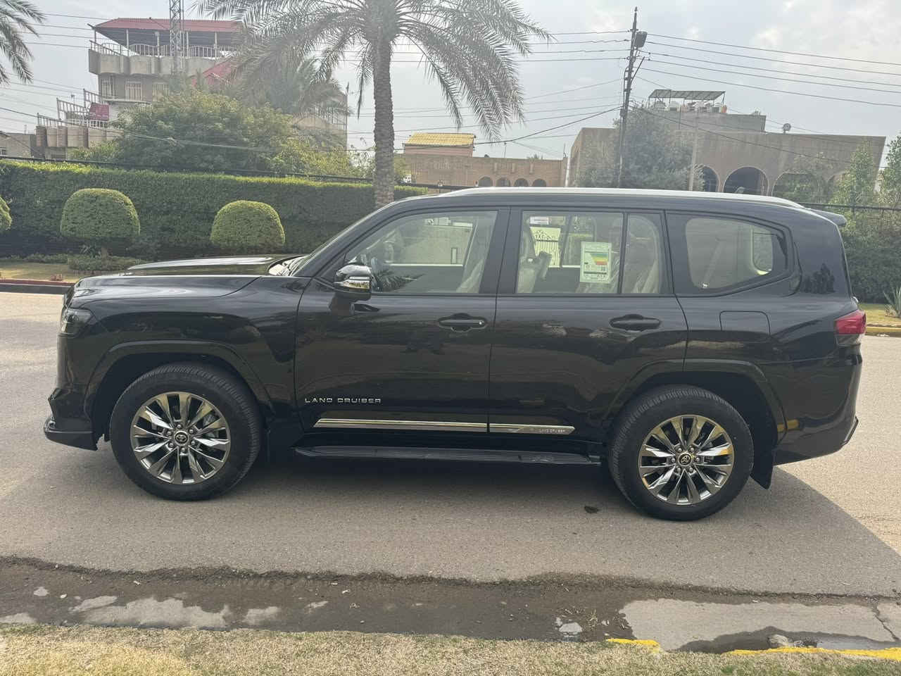 Land cruiser GXR Limited 2024
لاندكروز GXR موديل 2024 زيرو بعدها بريحة الشركة وبسعر مناسب جوه السوك
ماشية الفين فقط مغلفة PPF امريكي اصلي ب 15 ورقة افضل نوعية ضمان 10 سنوات
مكينة 4000 تنفس طبيعي المرغوبة 
السيارة لمتد اصل فول مواصفات ثلاث شاشات تطبيق غراضها وبصماتها كلها موجودة
رقم بغداد سنوية باسمي هزة جديدة تحويل مباشر
السيارة زيرو ومرقمة ومغلفة بالكامل وجاهزة وحتى سونار بيها من بدي كار

السعر مناسب  705 $ وبي مجال 

مكان السيارة بغداد حي الجامعة
*********** غيث الكبيسي
