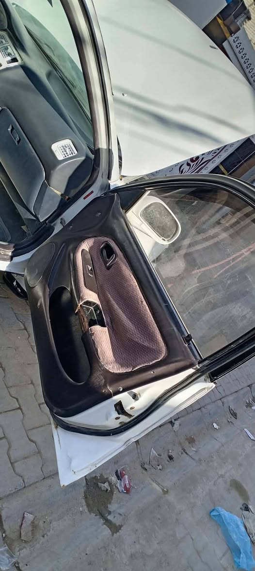 سياره كورولا مديل ٩٣ حلوه مابيه شي بس بور عاطل السياره بسمي مكان السيارة نجف مشخاب السعر على الرقم ***********
