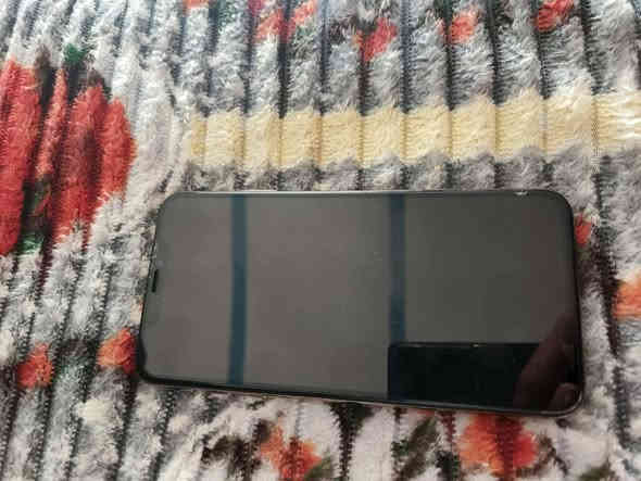 السلام عليكم البيع اكس ماكس ذاكره 256بطاريه 74بي فطر بل شاشه زغير والعدسه مال الكامره مكسوره تتبدل ب5الف السعر 170تفاصيل ***********
