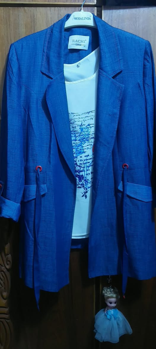 سترة وستراب  تلبس من قياس ٤٤ ل٤٨ ...السعر 20 توصيل 3 الاف كل محافظات .القماش صيفي بارد .


**إذا كنت صاحب هذا الإعلان وتريد حذفه لأي سبب، رجاءا أرسل رسالة إلى الدعم الفني**