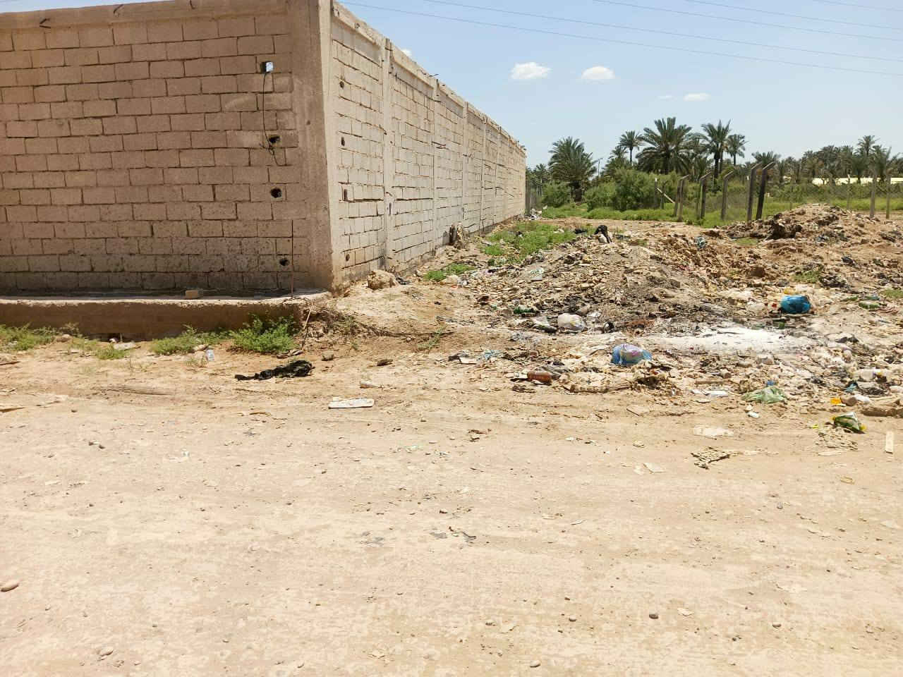مكلف بالنشر
سلام عليكم 

قطعه ارض للبيع في السريدات شارع 15 شارع الجزيره السياحيه 

مساحه الارض 600متر مربعه

واجهه الارض 20متر

نزال الارض 30متر

سعر جدا مناسب 

للاستفسار ***********
